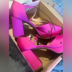 NWT Pop Westerly Hot Pink Heels Chunky Heel Size 10M